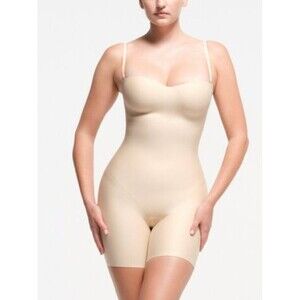 NEW SKIMS Body Molded Underwire Mid-Thigh Bodysuit XL Sand NWT Zoned